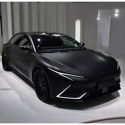 Zhiji IM L7 5-местный электрический автомобиль с дальностью 708 км с литий-железофосфатной батареей
